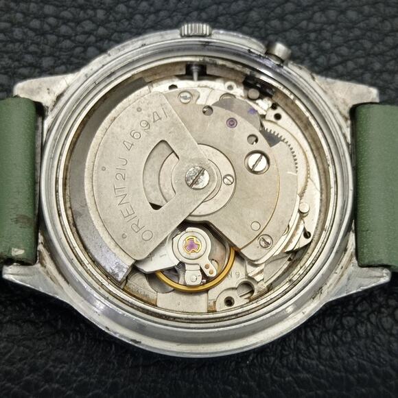 Vintage 1991 Orient Automatic Mens Silver Watch W/daydate & Green accents - Picture 10 of 10